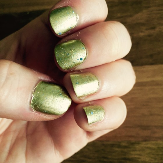 Even my nails like to be sparkly at this time of year!